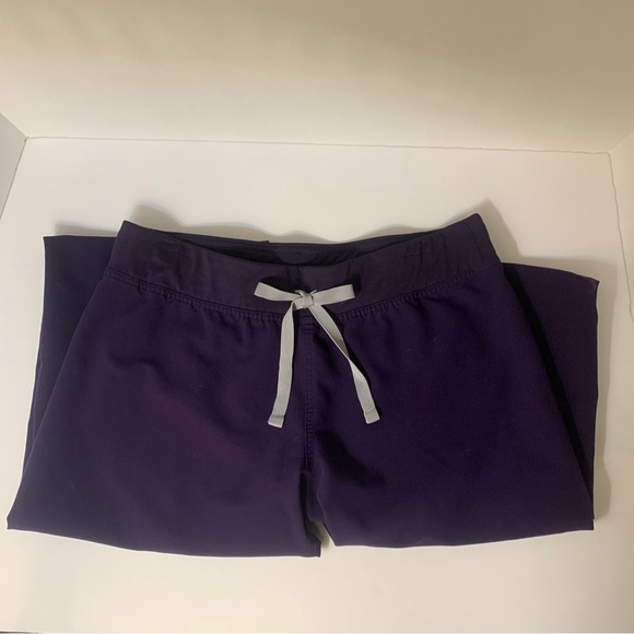FIGS Livingston Basic Scrub Pant Technical Collection Purple Plum Size Small - Picture 4 of 14